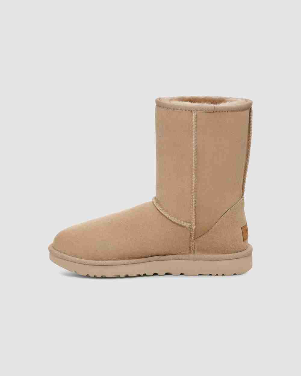 Classic Short II Sand UGG
