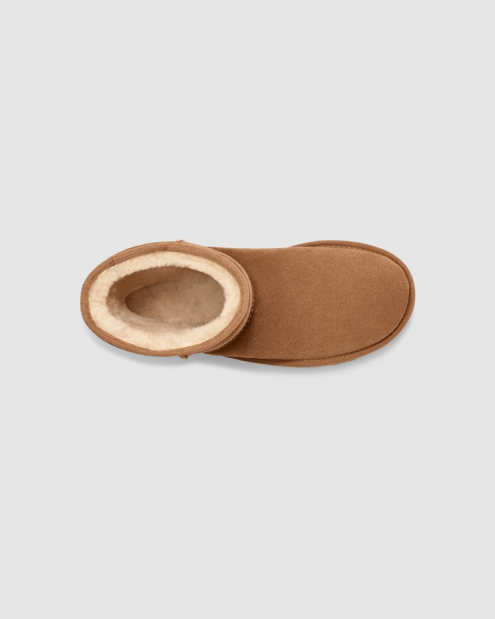 Ugg classic short outlet chestnut size 8