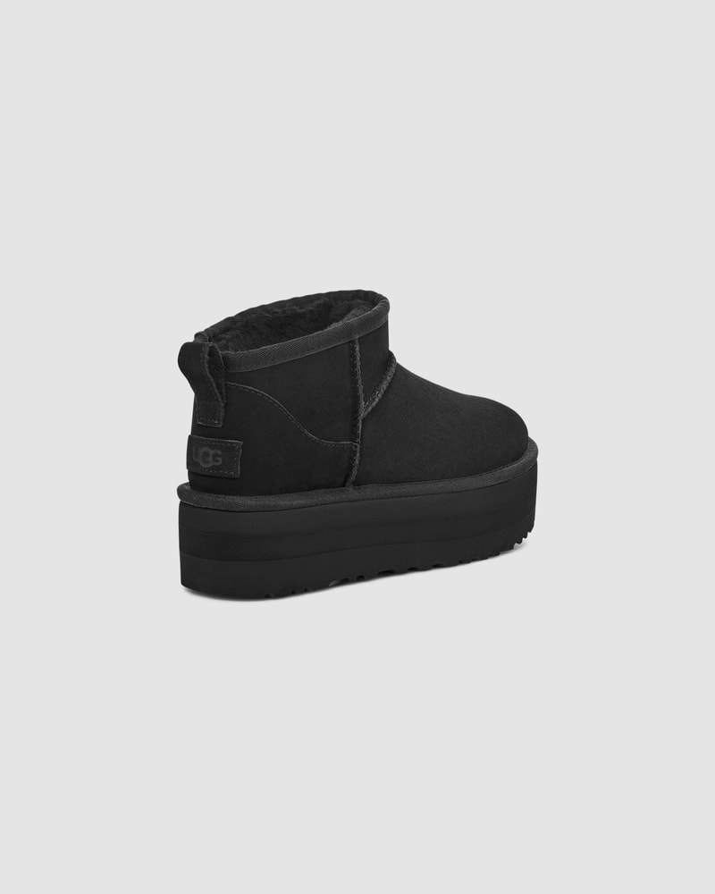 All black 2025 uggs