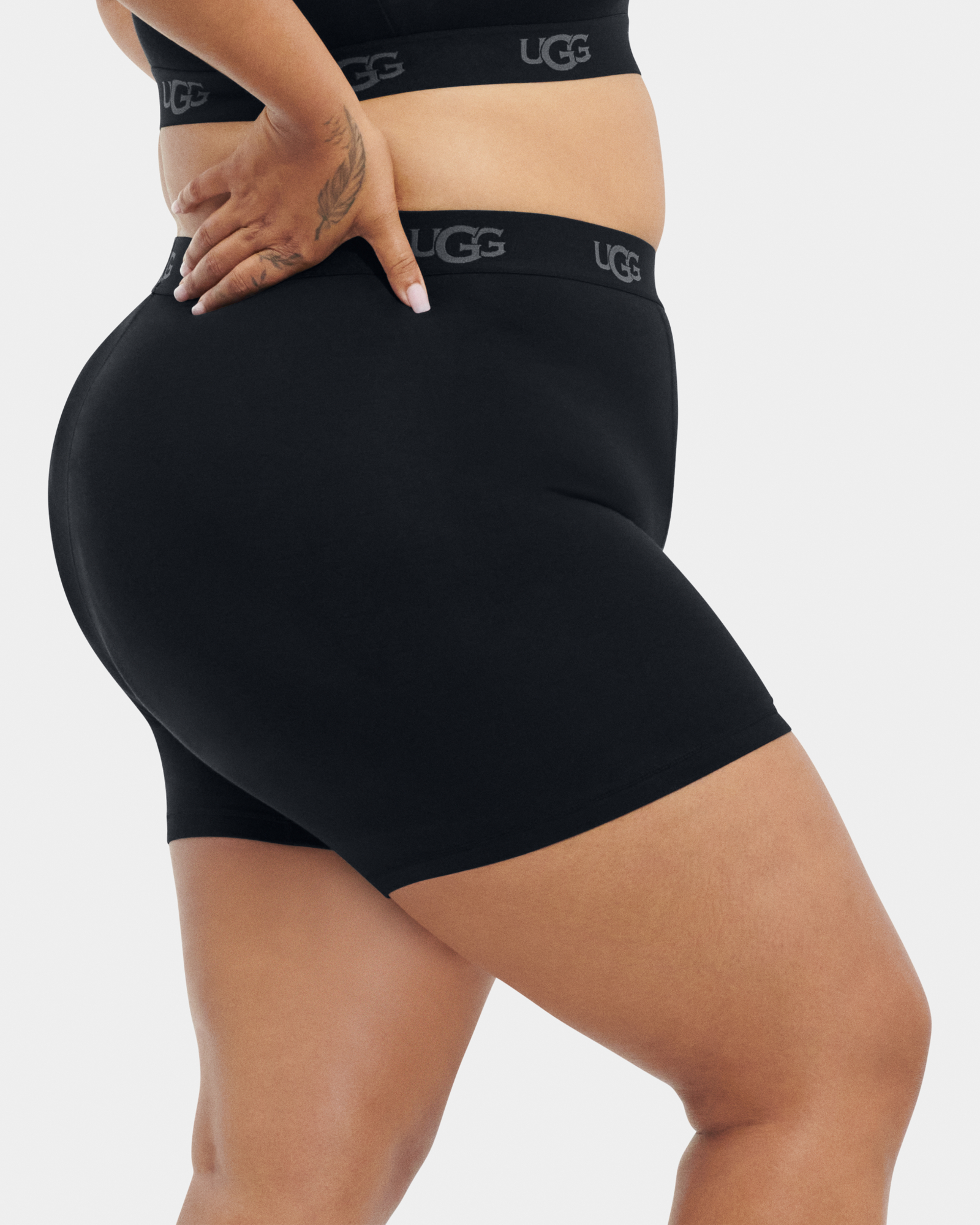 【UGG】Women's Alexiah Boy Short 海外限定 Alexiah Boy Short | UGG®