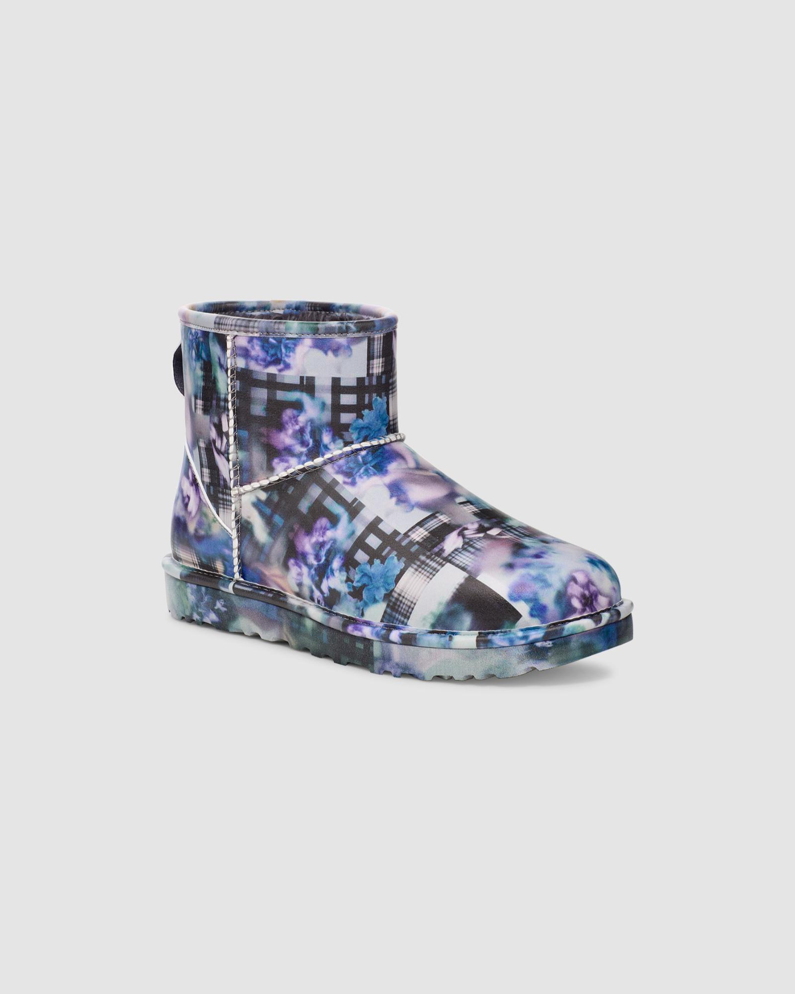 Unisex Classic Mini Boot x Collina Strada in Dark Blue