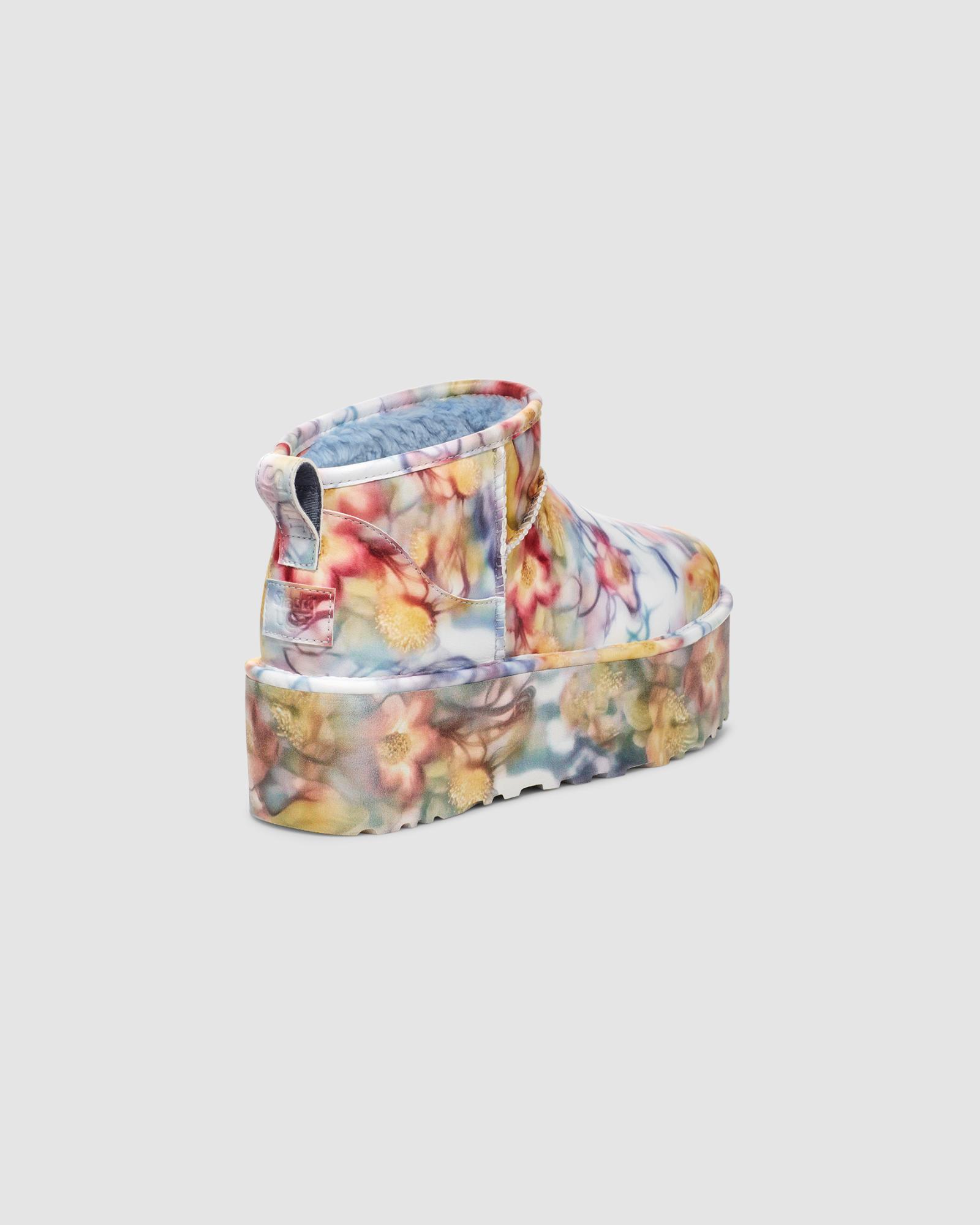 日本完売★UGG★Collina Strada ウルトラミニ プラットフォーム ☆UGG☆Collina Strada ウルトラミニ プラットフォーム 箱付き