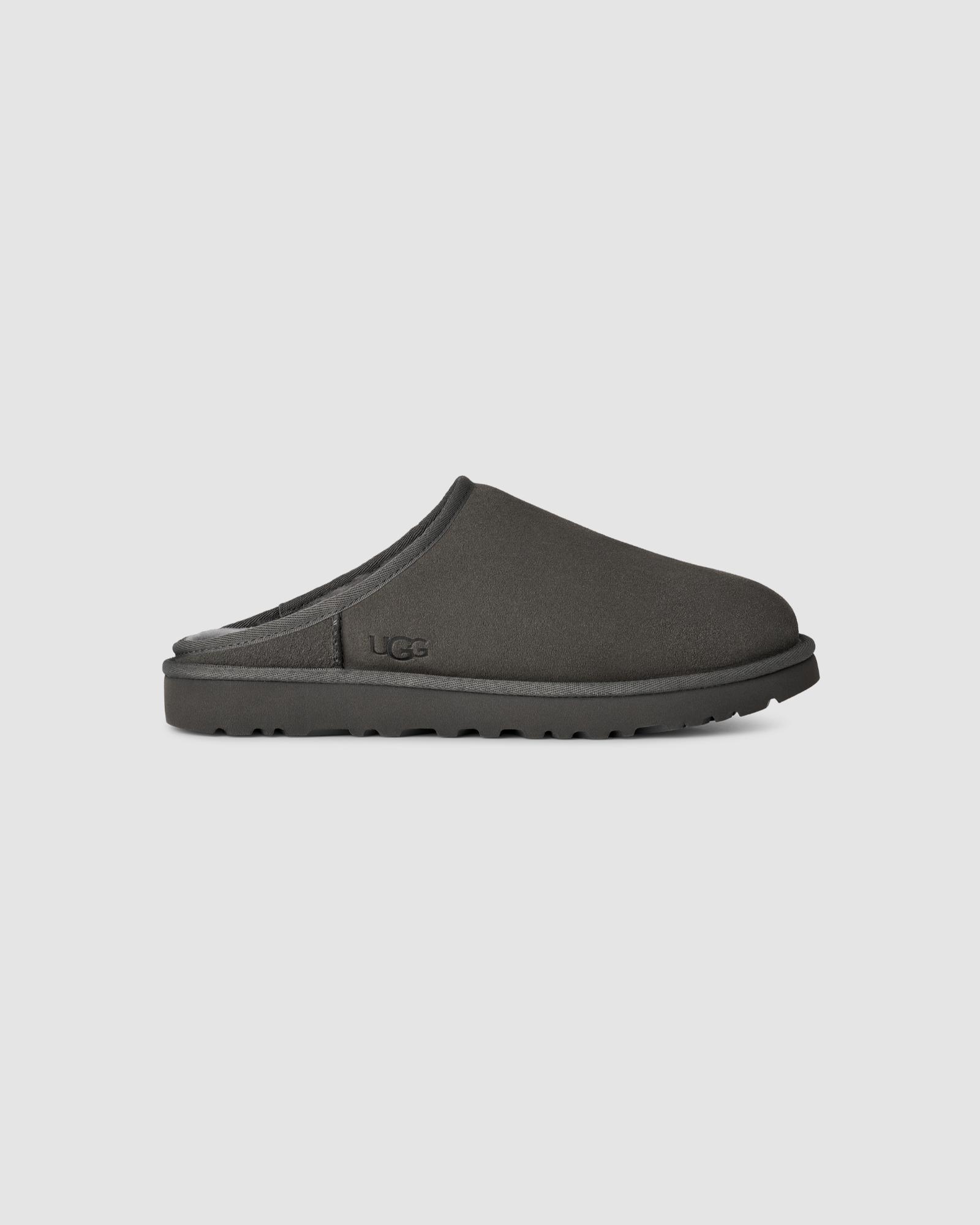 UGG Classic Slip-On ブラック UGG Classic Slip-On – DTLR