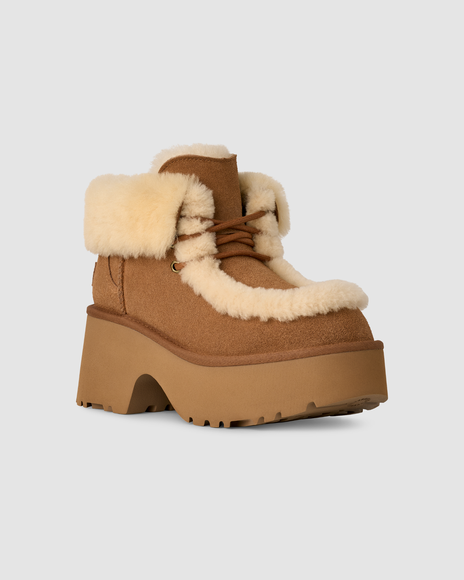 Esmee Lace Up Chestnut | UGG