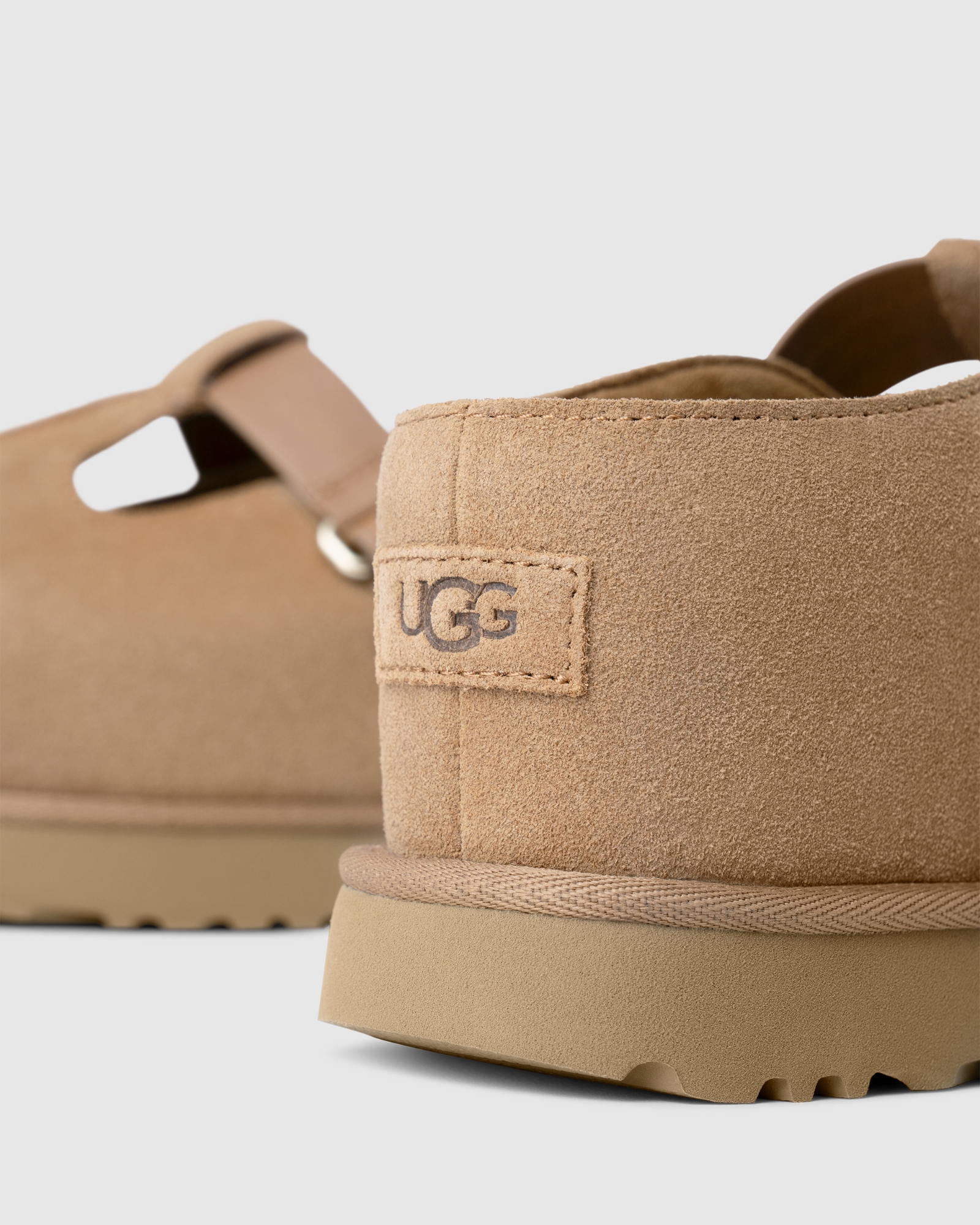 サンダル・ミュール UGG SS25 Sand suede Goldenstar slippers (1167550 SAN) Women's Goldenstar Hi Clog in Sand | UGG