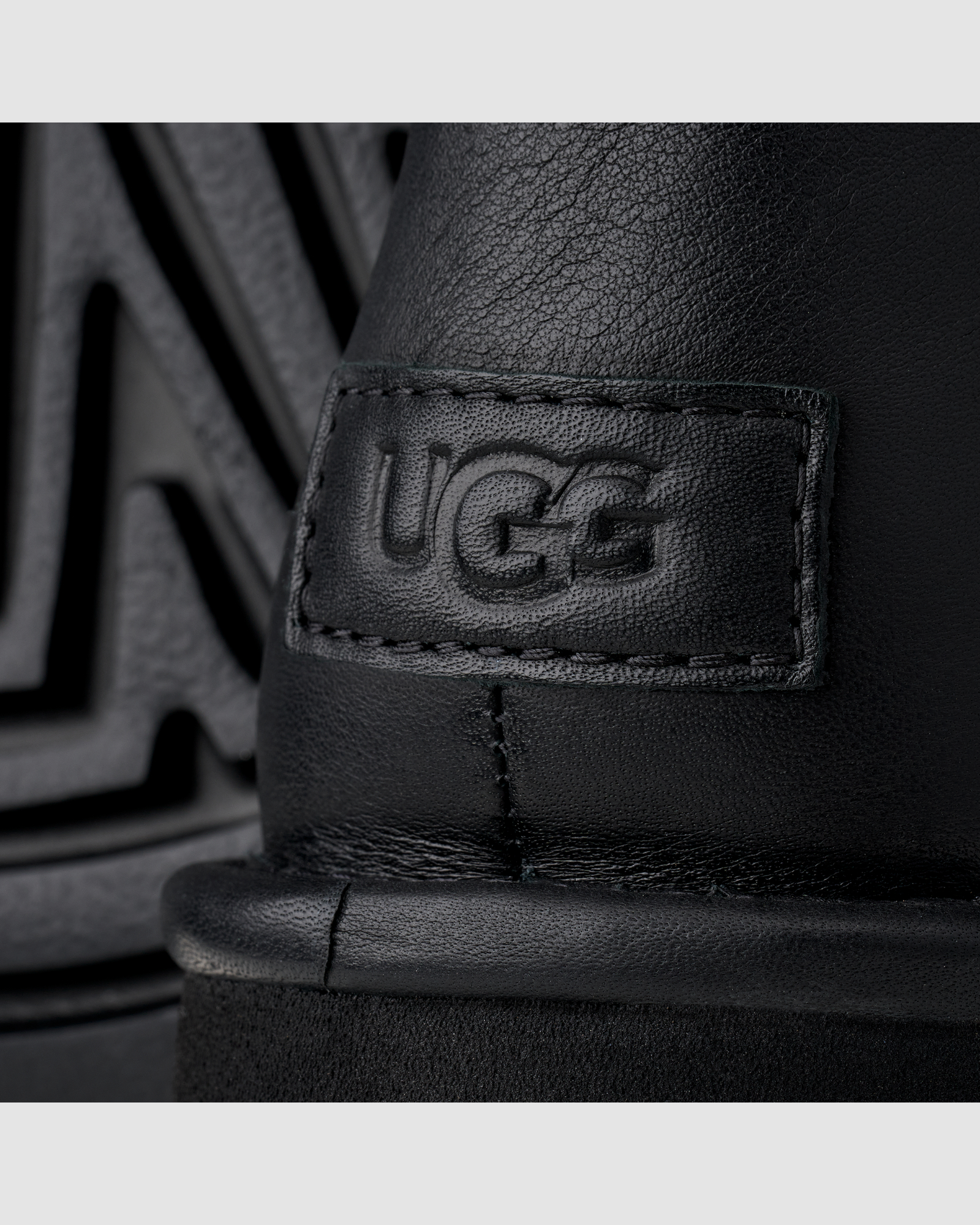 Esmee Leather Boot Black | UGG