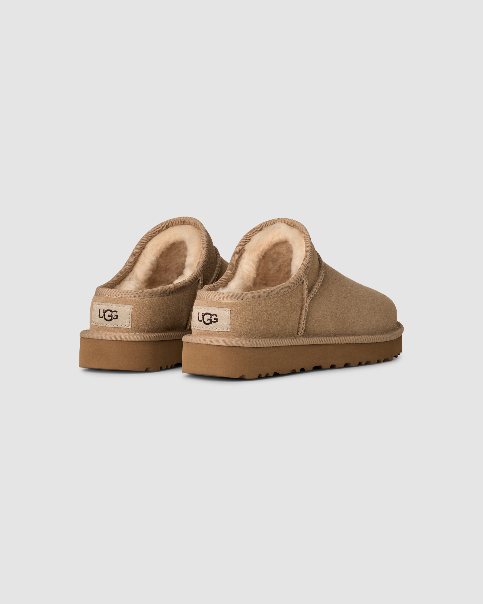 Classic Slipper Sand | UGG