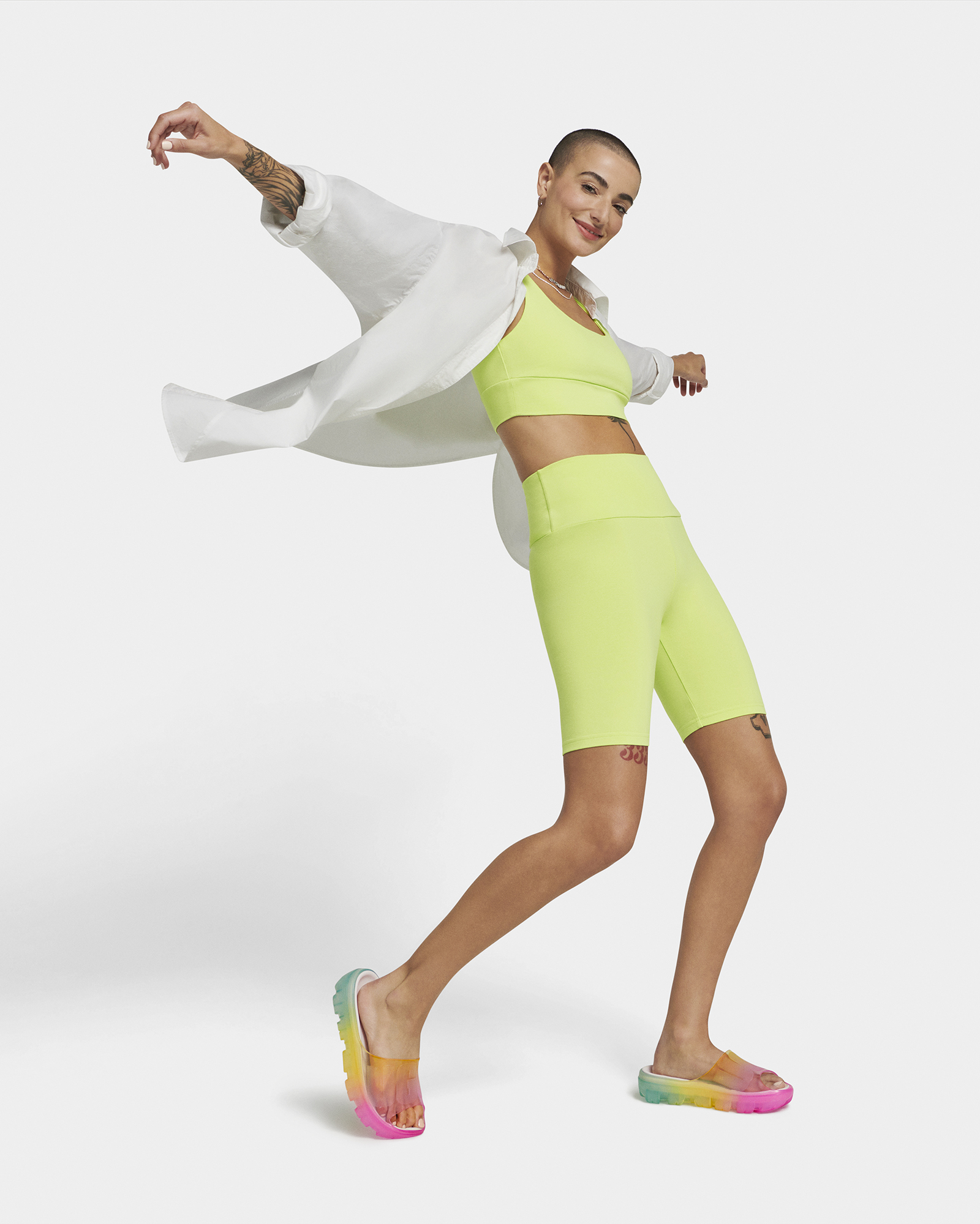 【UGG】Jella ロゴ クリア ウォーターカラー スライド サンダル Amazon | [アグ] スライドサンダル ジェラ クリア レディース